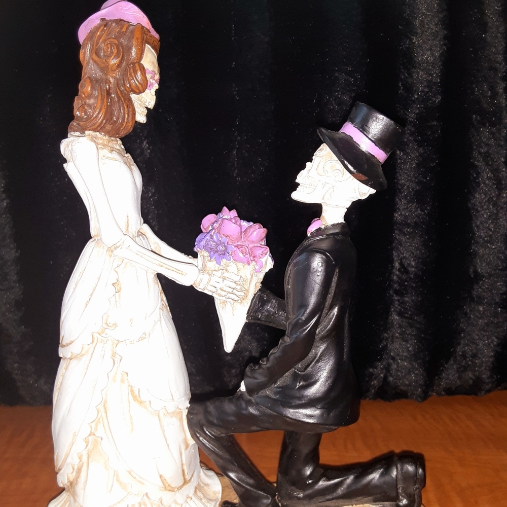 Ceramic Halloween Bride & Groom Skeleton F…